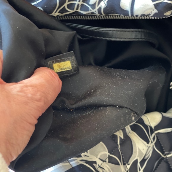 CHANEL ICONIC LOGO BAG💝HP - Picture 6 of 6